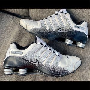 Men’s Nike shox